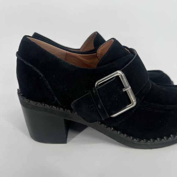 Kenneth Cole Women's Black Suede Loafer Silver Buckle Comfort Sole Size 7.5 - Picture 2 of 6